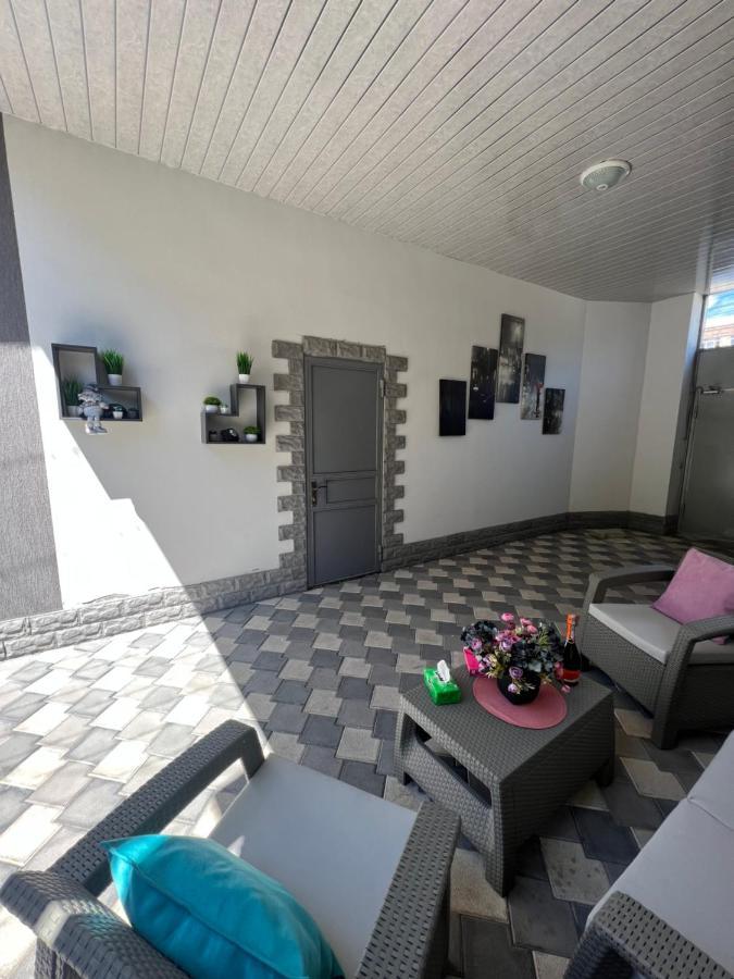Comfortable Apartment Комфортные Апартаменты Self Check In يريفان المظهر الخارجي الصورة